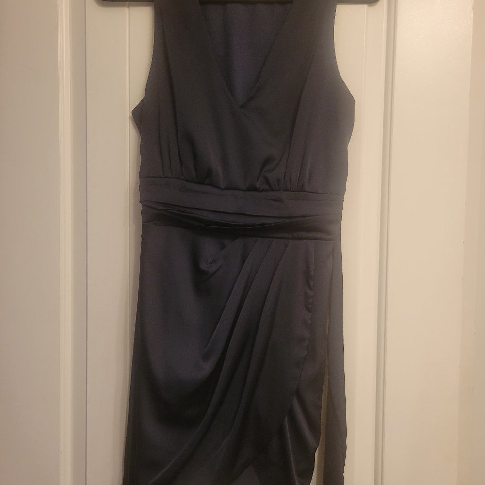 Pants Store Navy blue V-neck dress